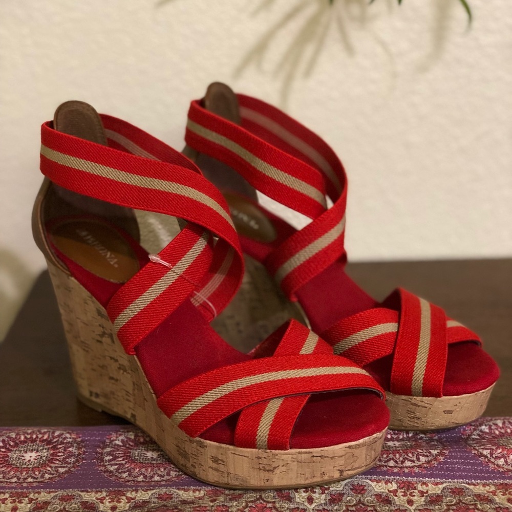 LIKE NEW! Merona Red Wedges